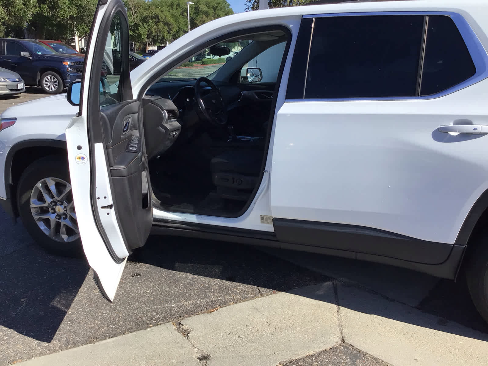 Used 2019 Chevrolet Traverse LT image 5