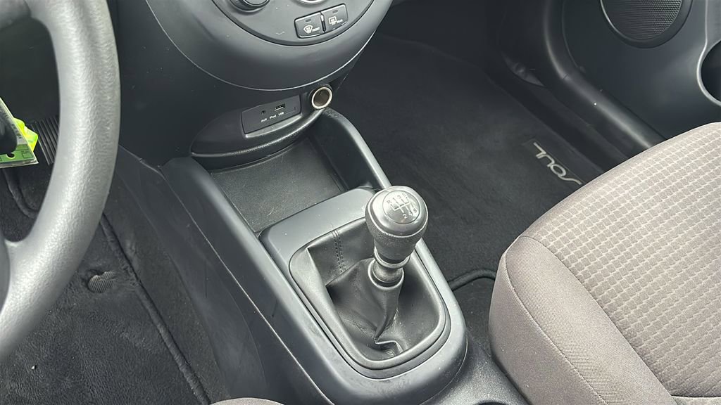Used 2013 Kia Soul FWD image 20