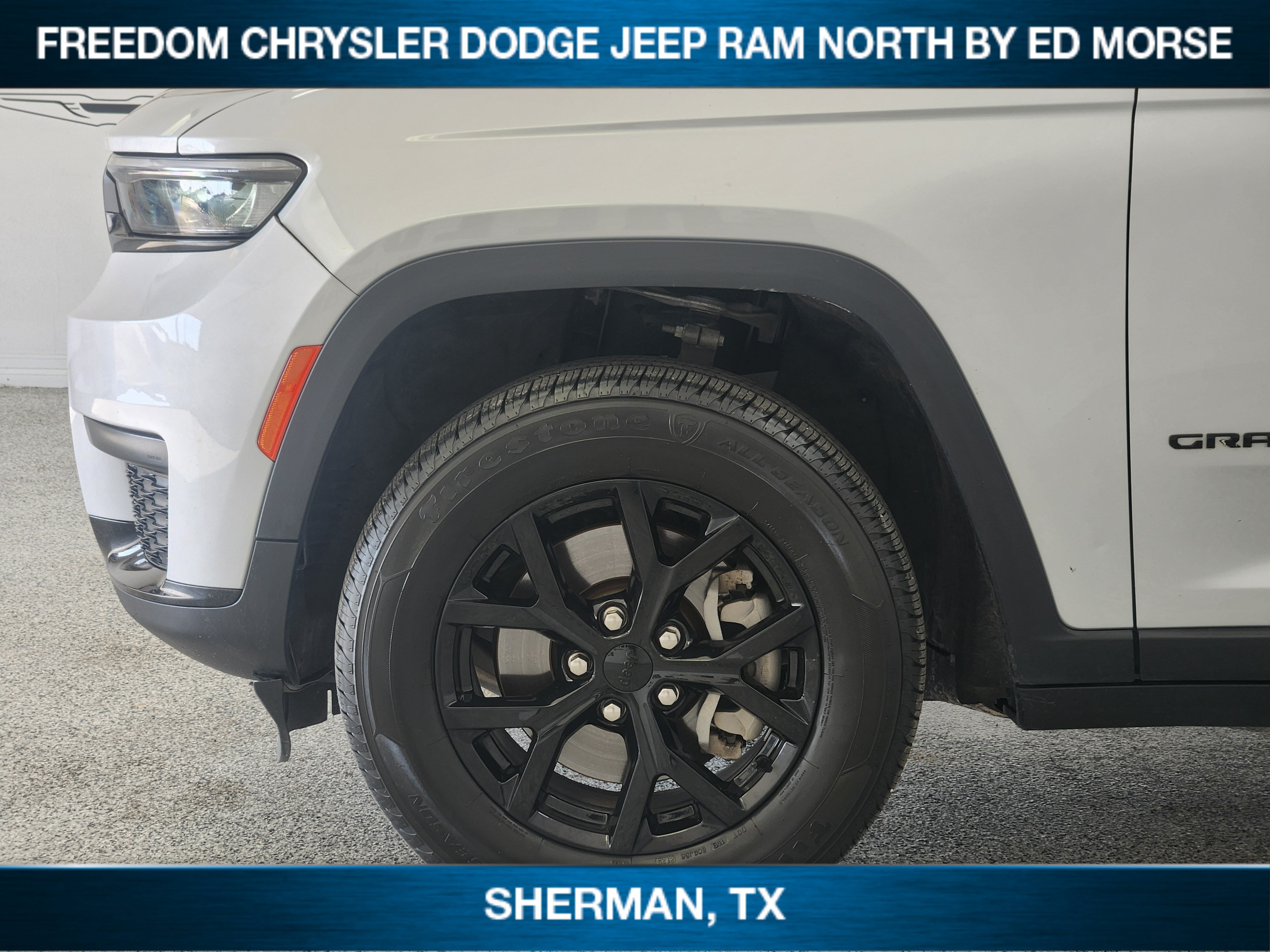 Used 2024 Jeep Grand Cherokee L Laredo AWD/4WD image 6