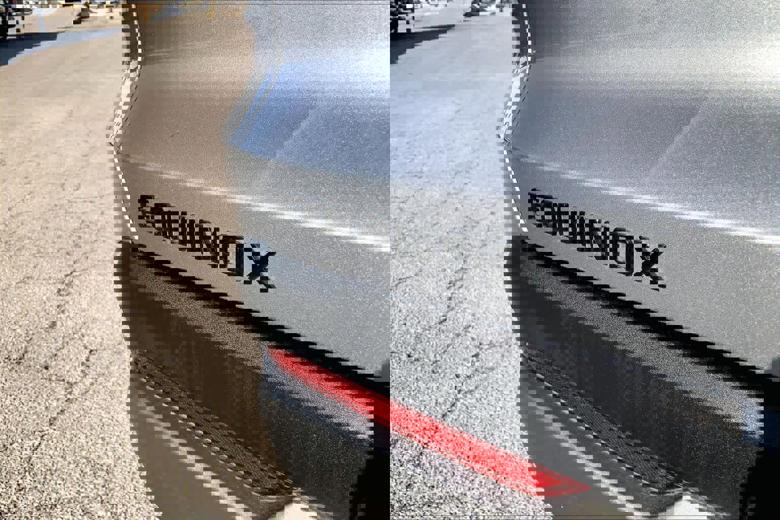 Used 2025 Chevrolet Equinox LT w/ Midnight Edition image 32