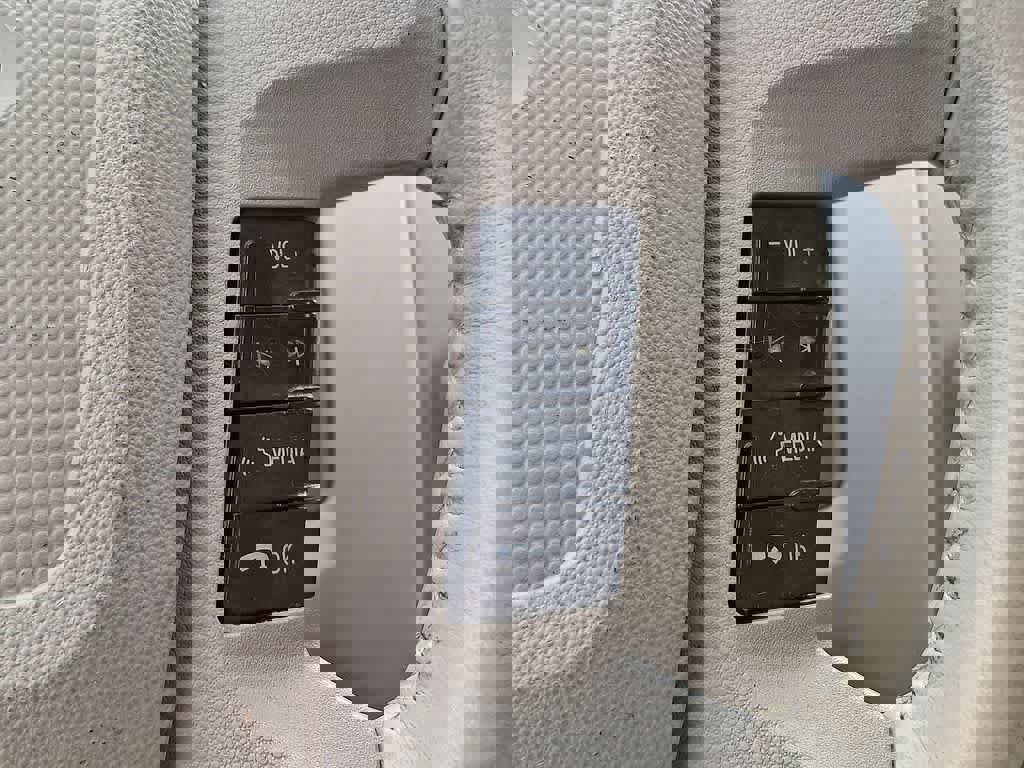 Used 2010 Ford Escape XLT image 18