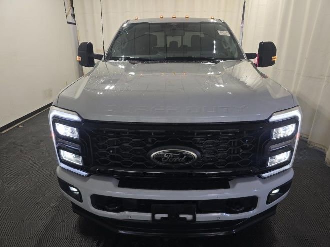 Certified 2025 Ford F250 Lariat w/ Lariat Ultimate Package AWD/4WD image 14