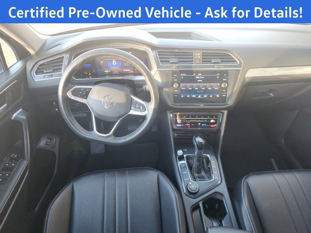 Certified 2022 Volkswagen Tiguan SE w/ Panoramic Sunroof Package AWD/4WD image 10