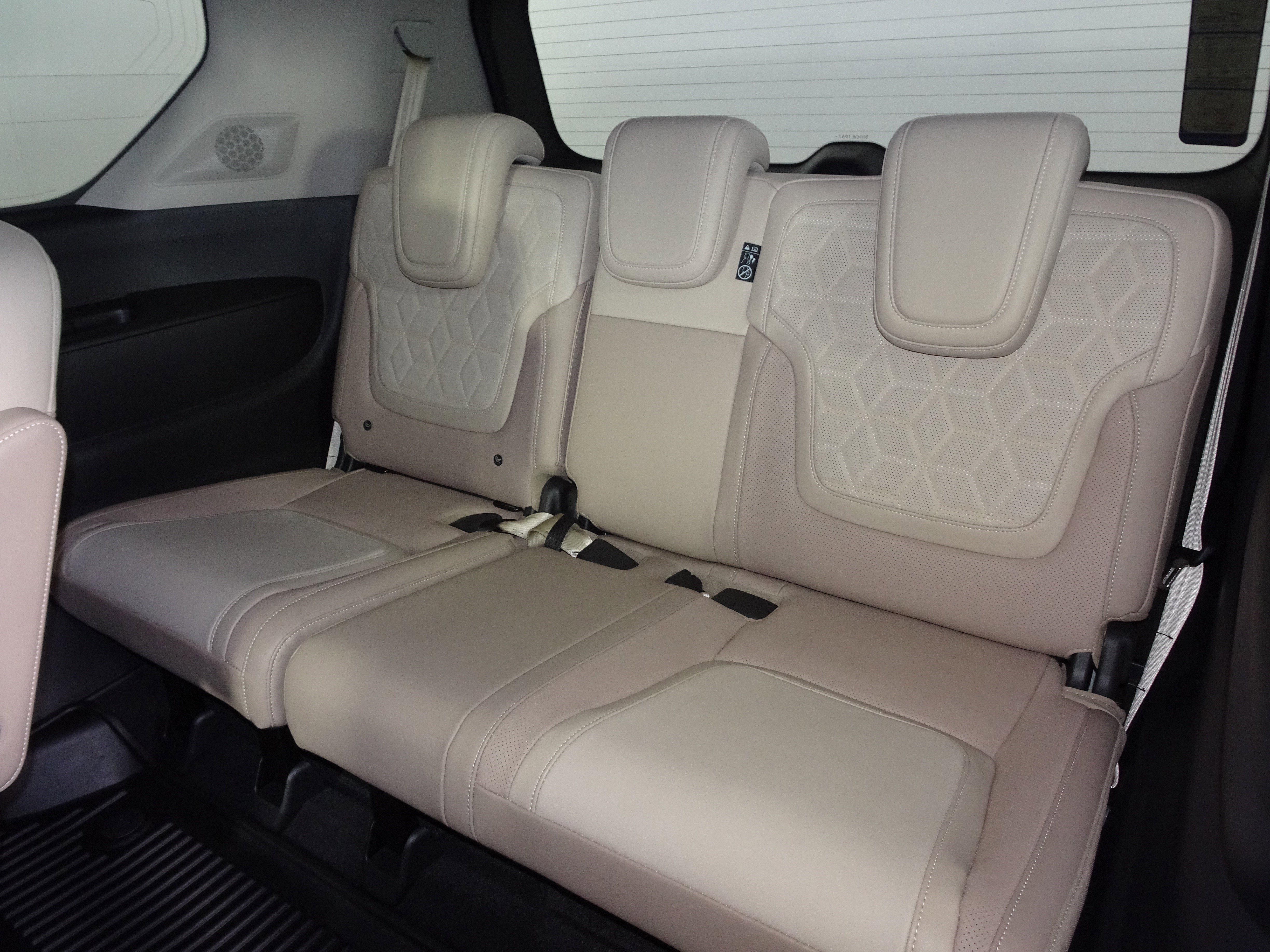 New 2026 Nissan Armada Platinum image 11