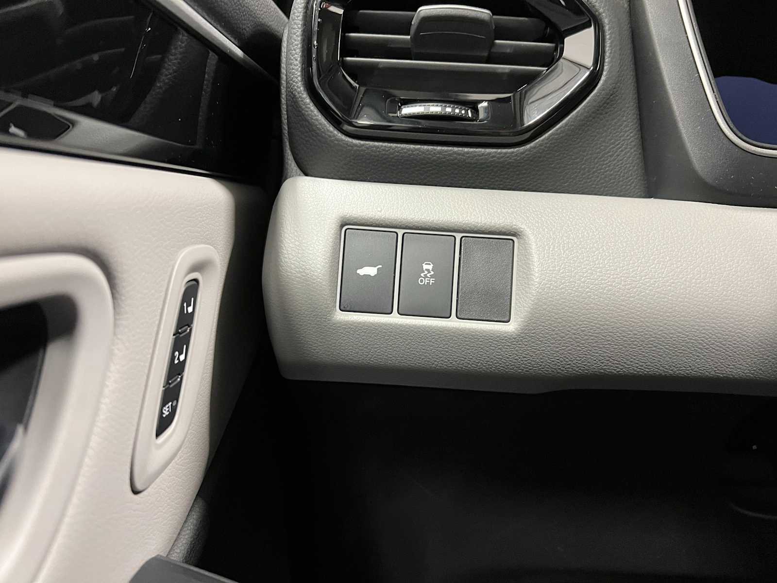 New 2025 Honda Pilot Touring image 16