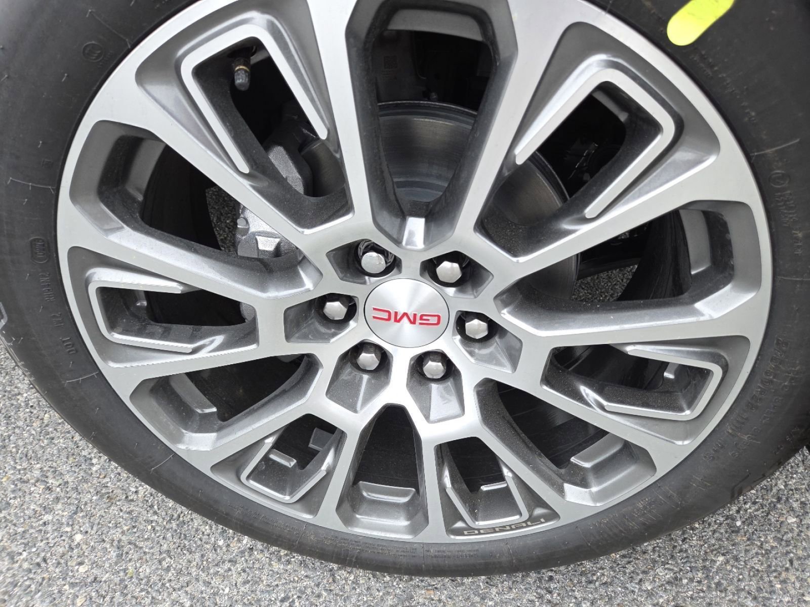 New 2026 GMC Yukon Denali image 17