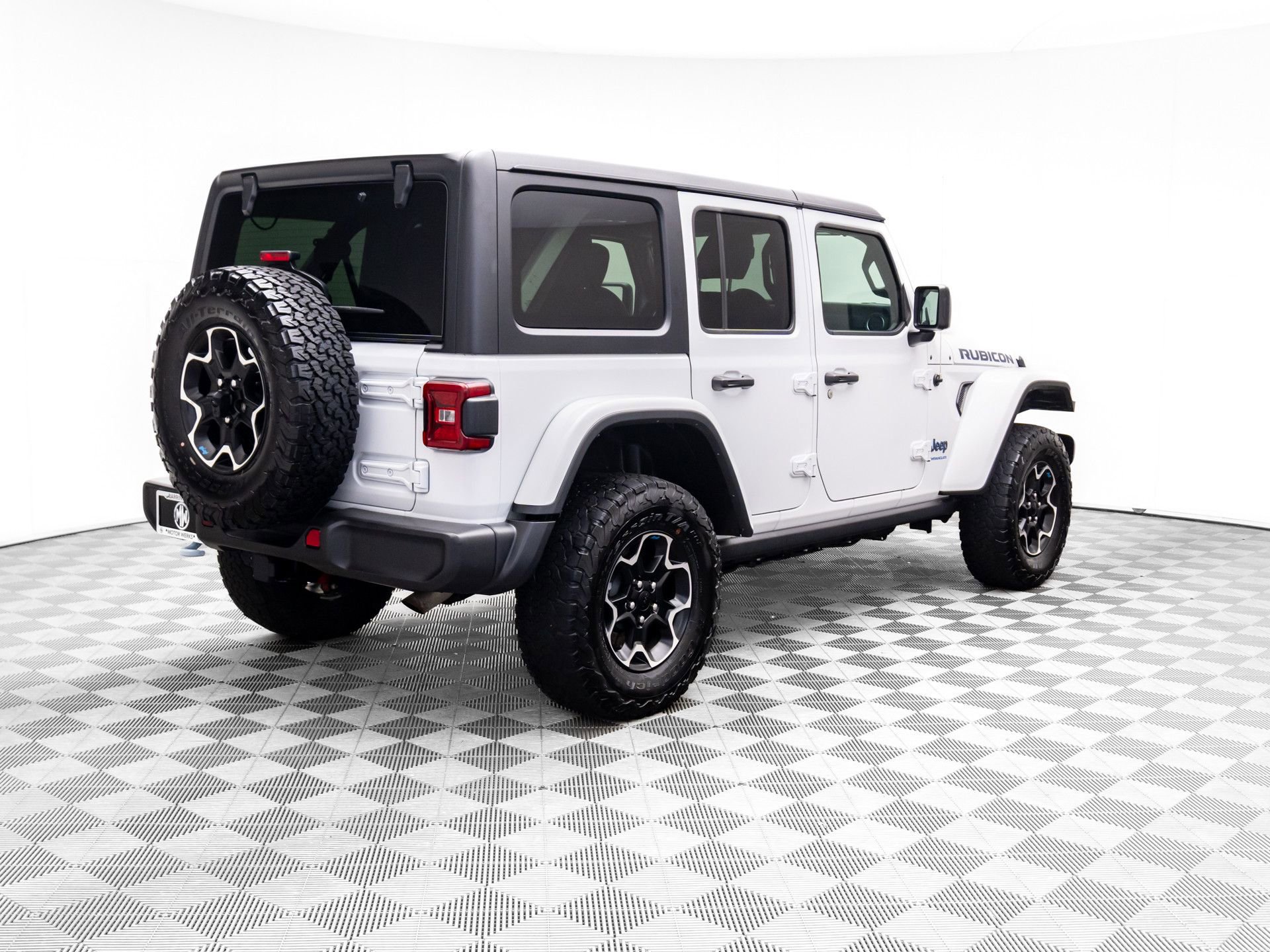 Used 2023 Jeep Wrangler Unlimited Rubicon 4xe w/ Cold Weather Group image 6