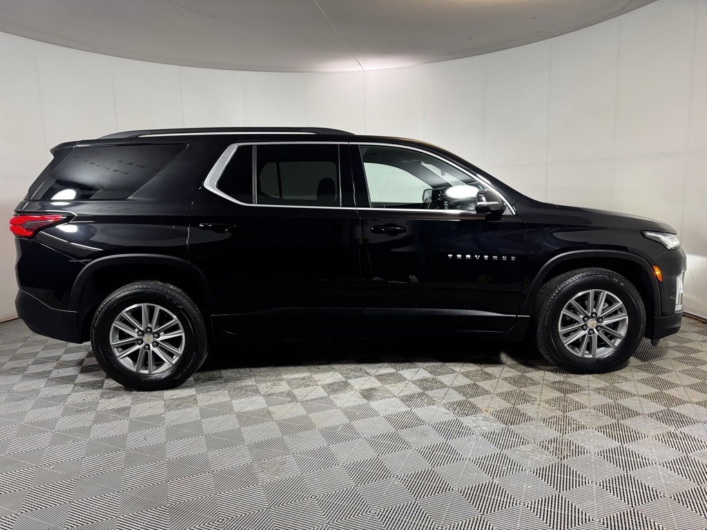 Used 2022 Chevrolet Traverse LT image 10