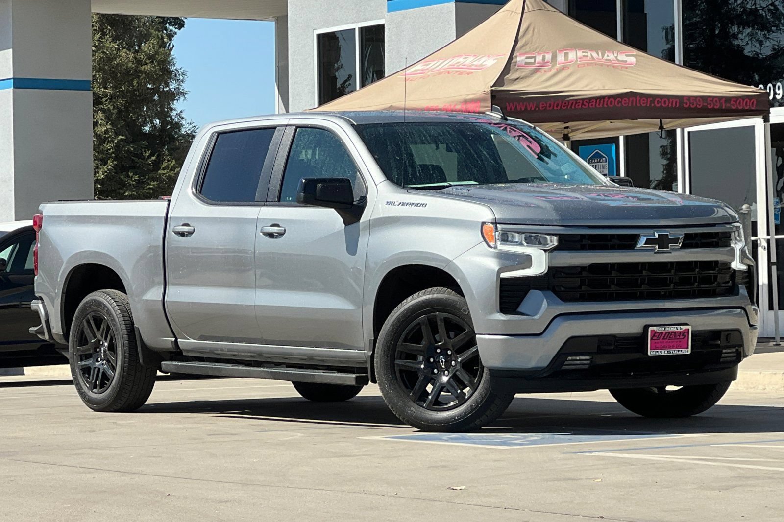 Used 2024 Chevrolet Silverado 1500 RST w/ Convenience Package II RWD image 2