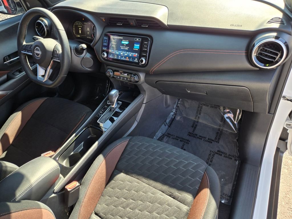Certified 2024 Nissan Kicks SR FWD image 20