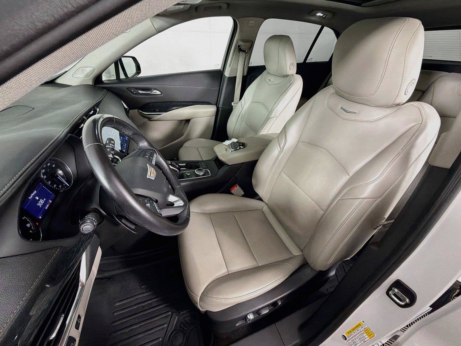Used 2022 Cadillac XT4 Premium Luxury w/ Driver Assist Package AWD/4WD image 2
