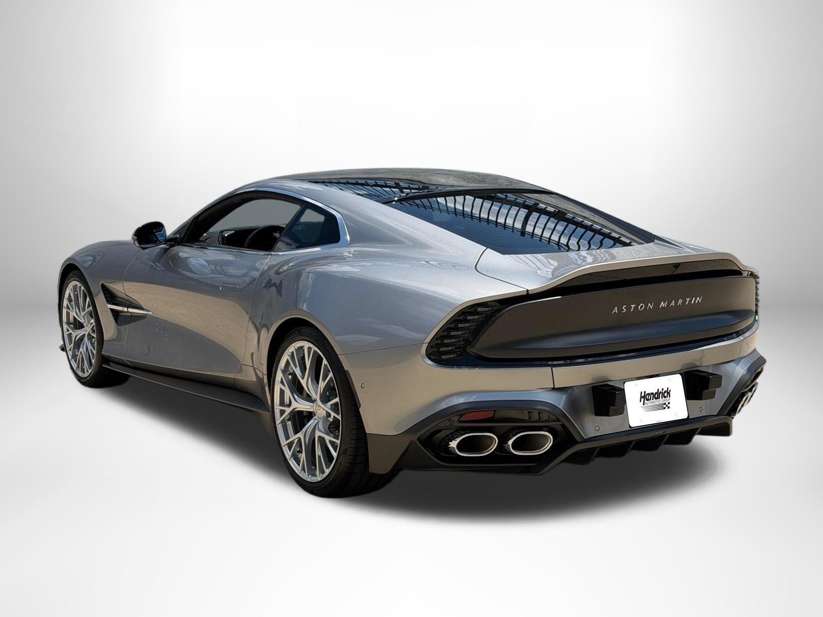 Used 2025 Aston Martin Vanquish RWD image 2