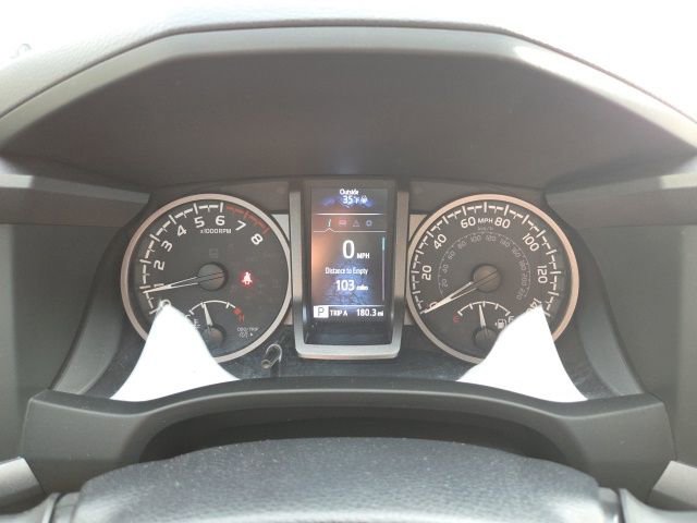 Used 2023 Toyota Tacoma TRD Off-Road image 13