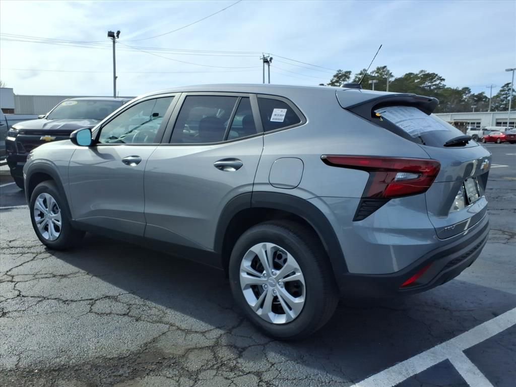 New 2026 Chevrolet Trax LS w/ Driver Confidence Package image 5