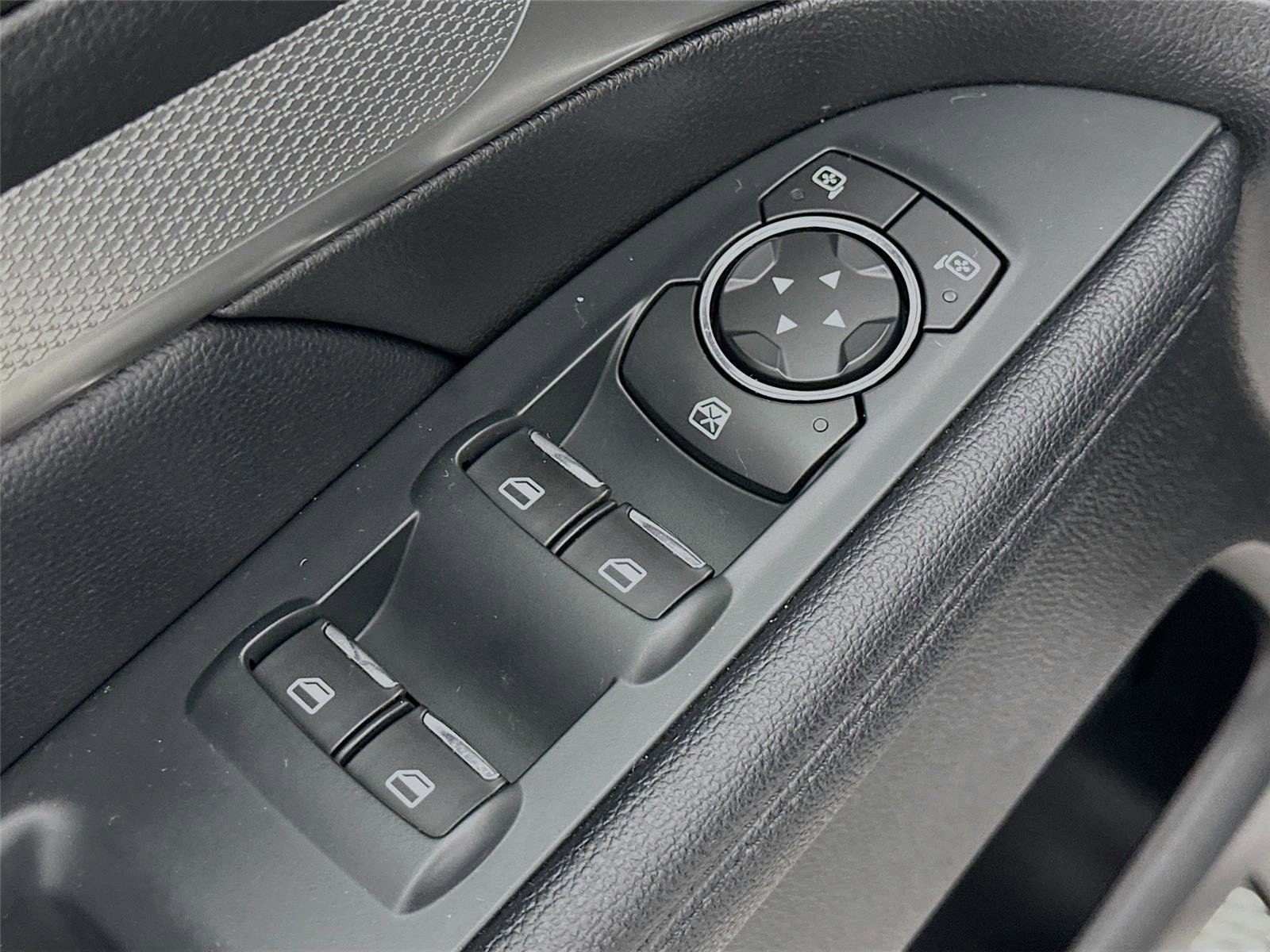 Used 2018 Ford Explorer XLT w/ Equipment Group 202A image 19