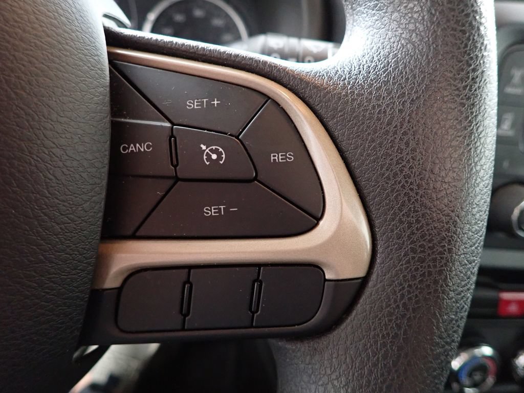 Used 2017 Jeep Renegade Sport w/ Power & Air Group AWD/4WD image 3