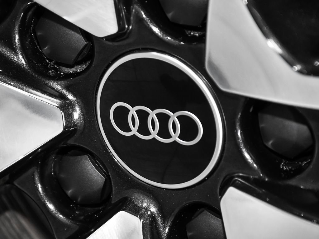 Used 2025 Audi S5 Prestige w/ Prestige Package image 98