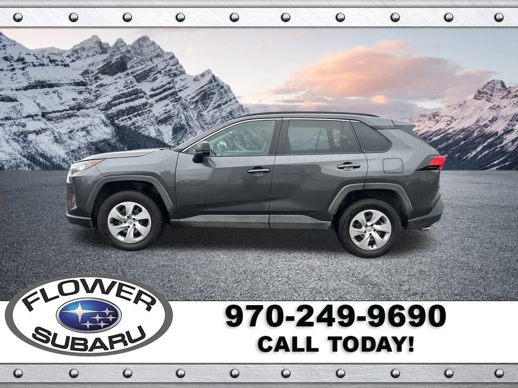 Used 2019 Toyota RAV4 LE image 4