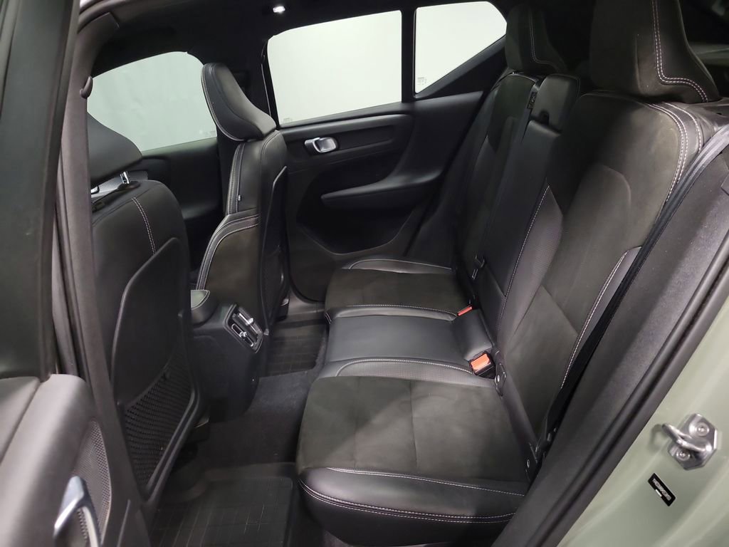 Used 2021 Volvo XC40 P8 Recharge w/ Advanced Package image 24