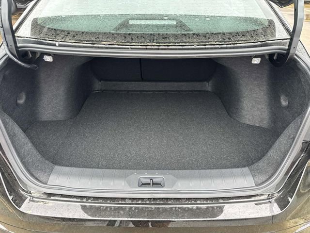 New 2026 Nissan Sentra SR w/ Floor Mat Package FWD image 11