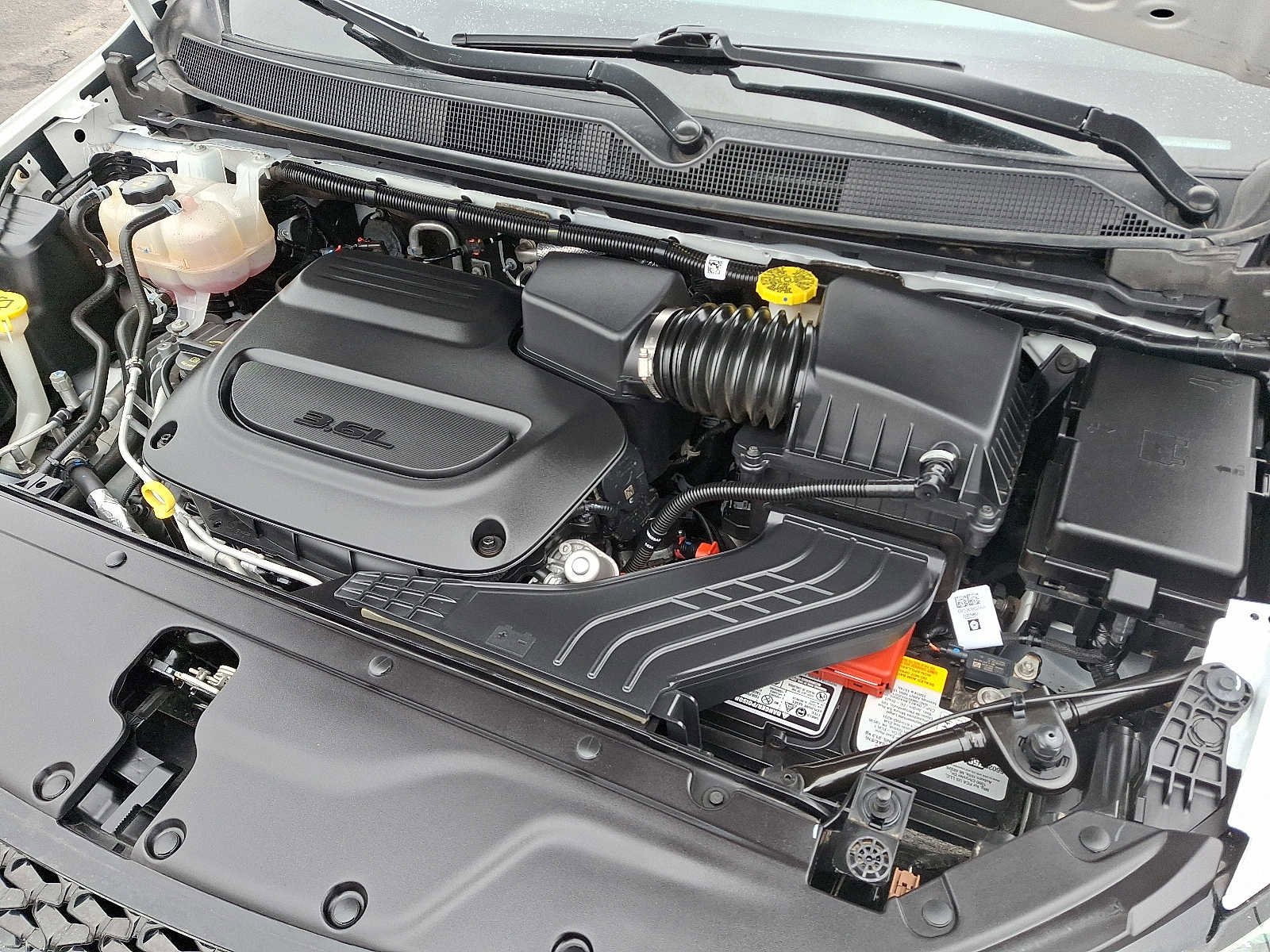 Used 2024 Chrysler Pacifica Touring-L image 26