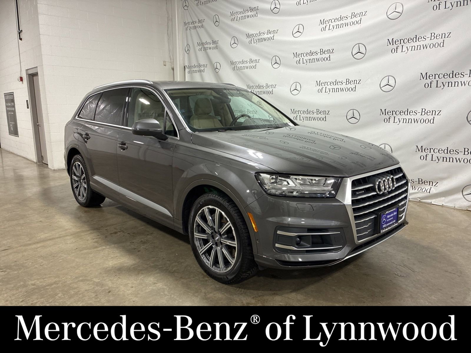 Used 2019 Audi Q7 3.0T Prestige w/ Prestige Package image 1