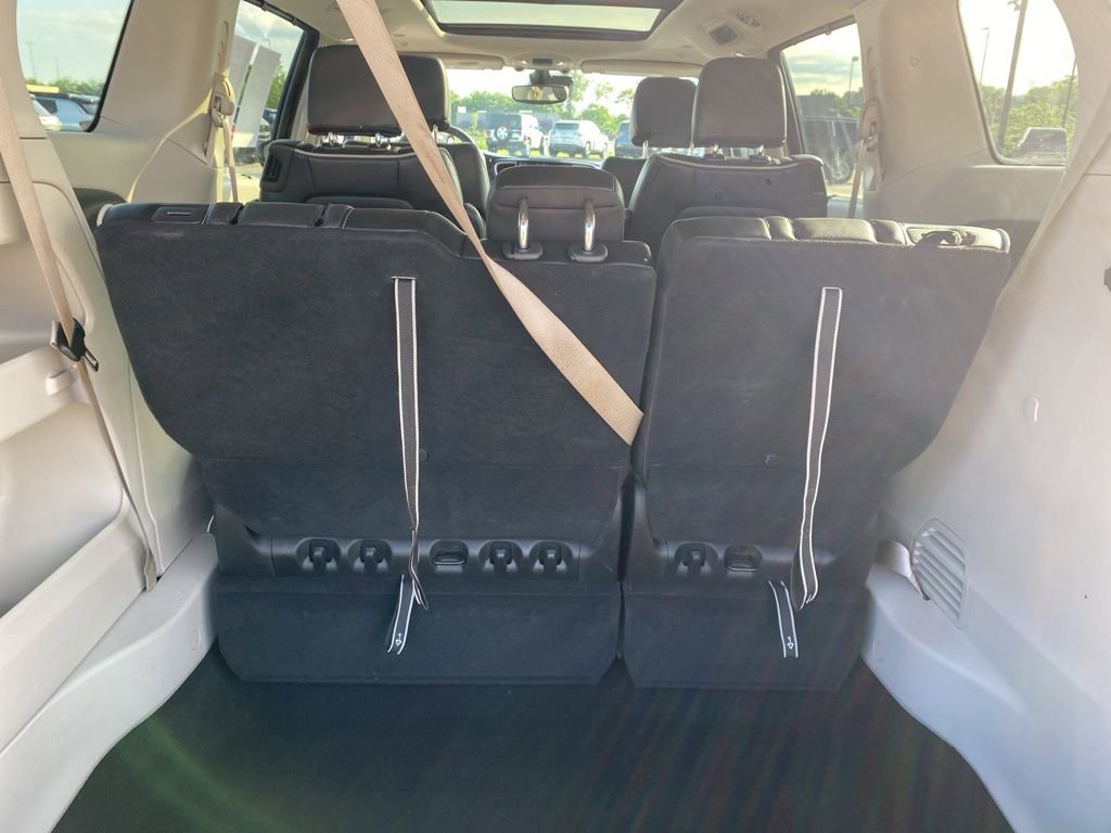 Used 2024 Chrysler Pacifica Limited image 16