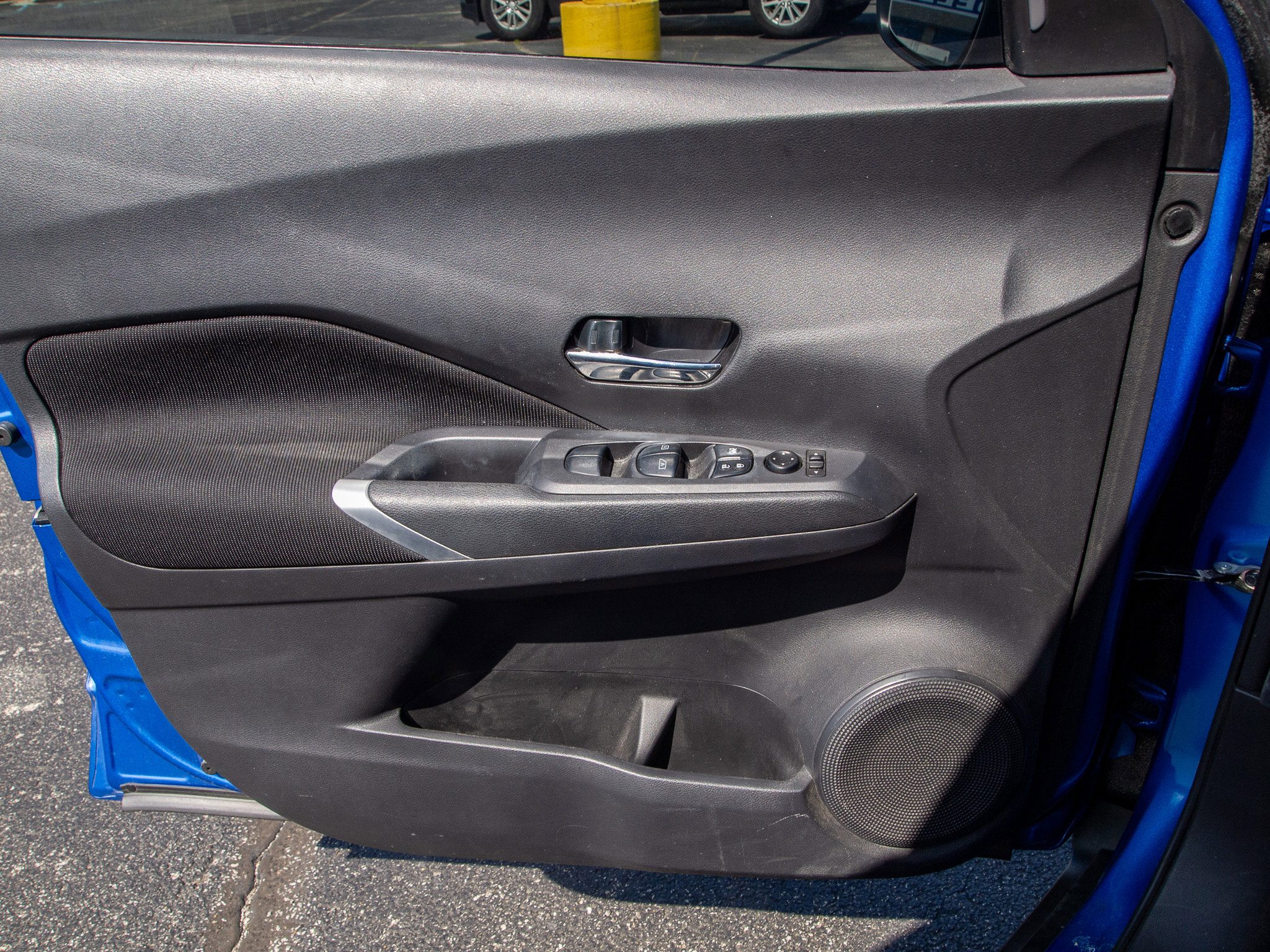 Used 2021 Nissan Kicks SV FWD image 11