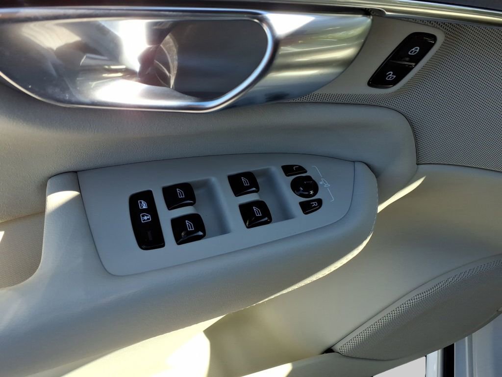 New 2026 Volvo XC90 B6 Ultra image 11
