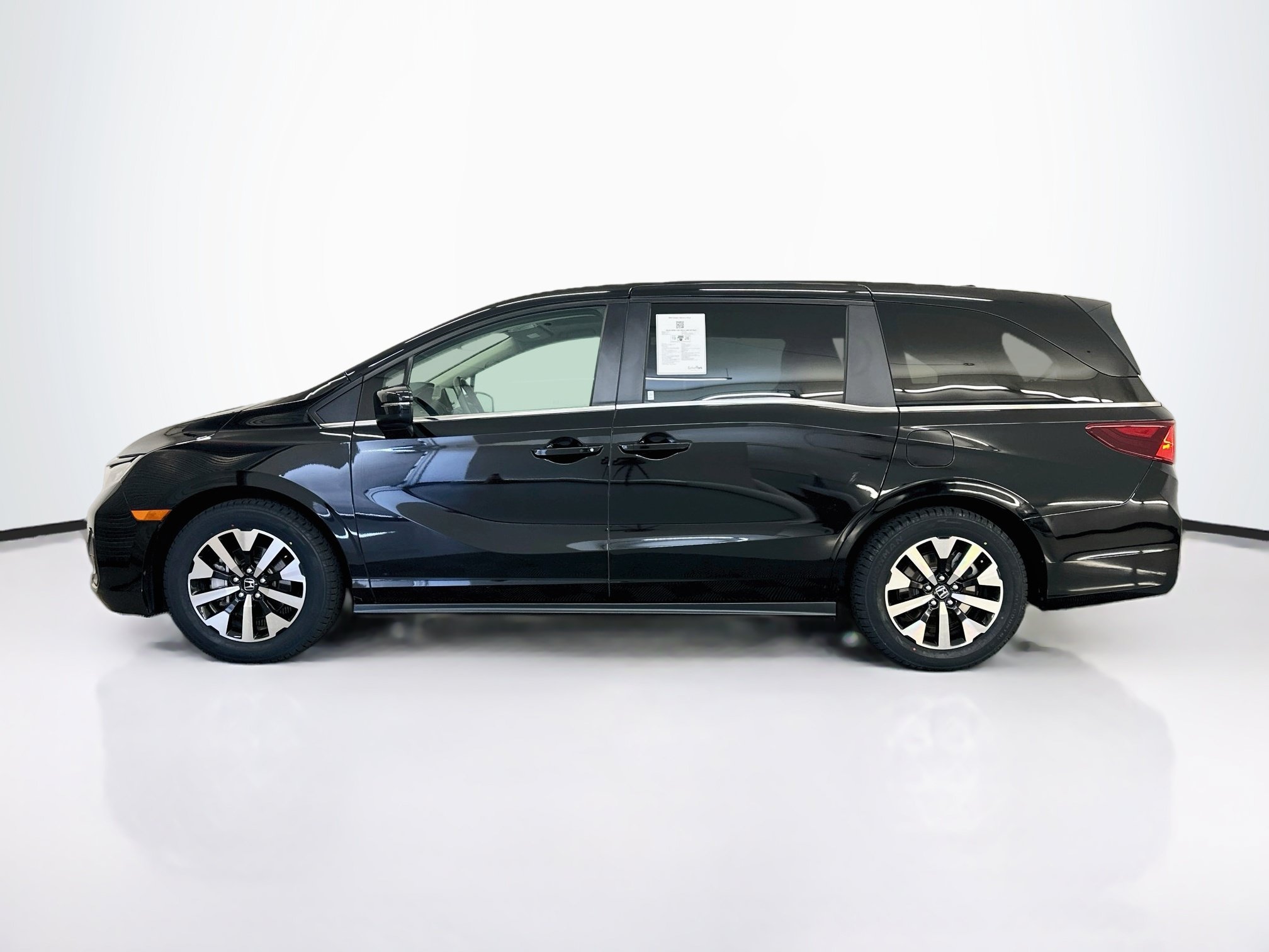 Used 2025 Honda Odyssey EX-L image 4