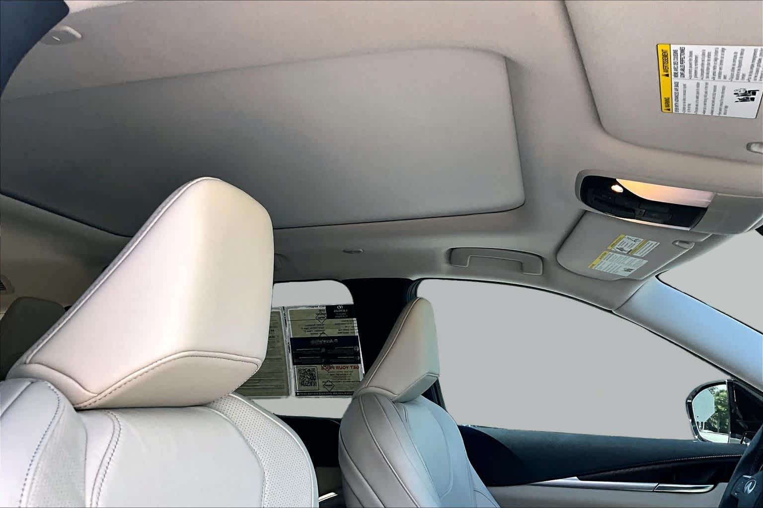 Used 2025 INFINITI QX60 Sensory w/ Vision Package AWD/4WD image 14