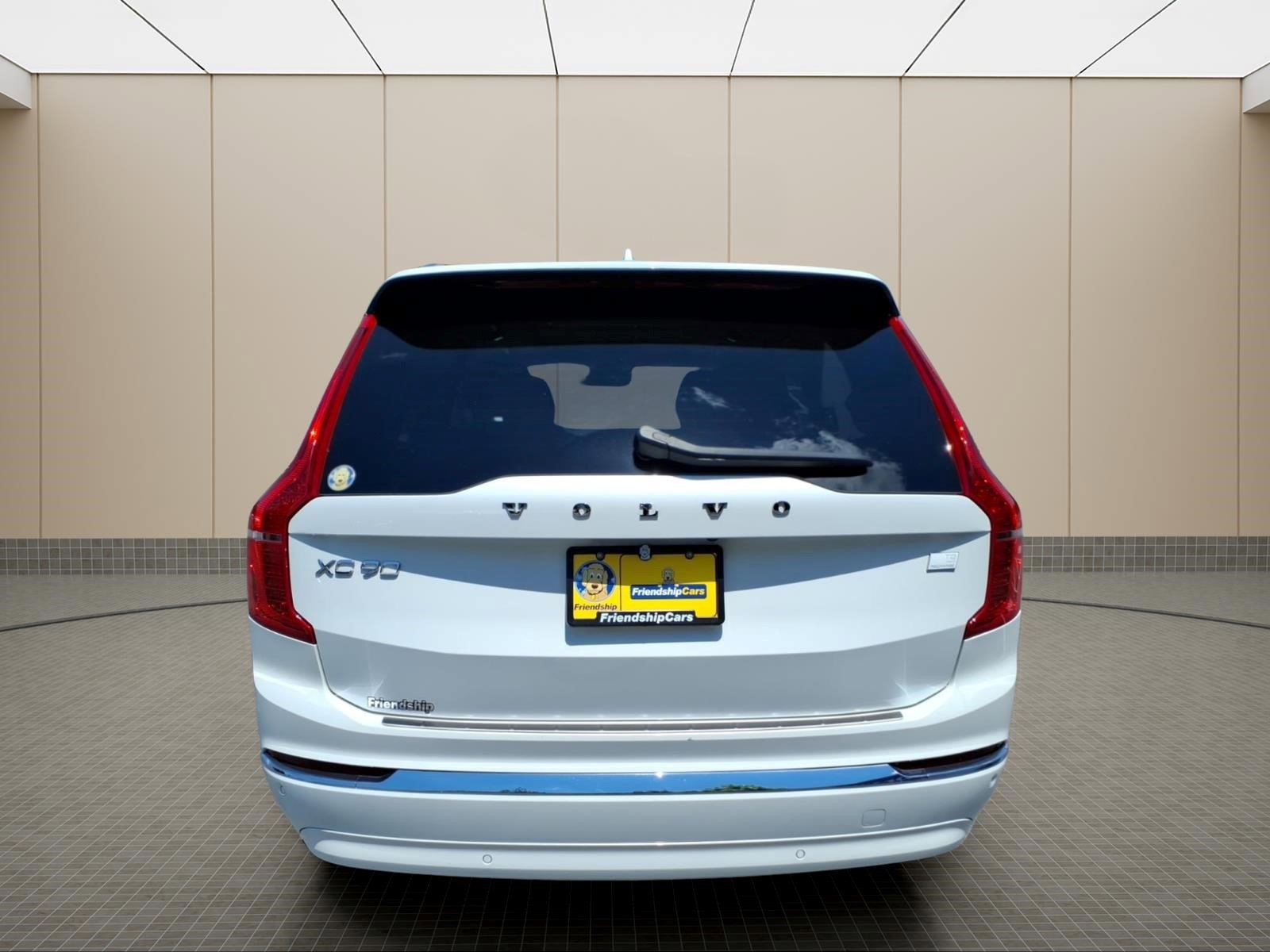 Used 2024 Volvo XC90 T8 Plus w/ Protection Package Premier AWD/4WD image 10