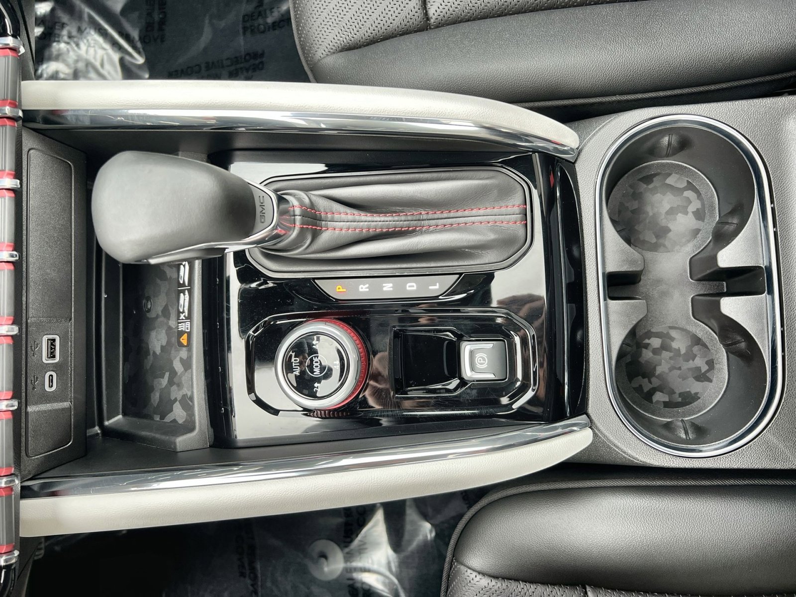 Used 2025 GMC Canyon AT4 w/ AT4X Package image 21