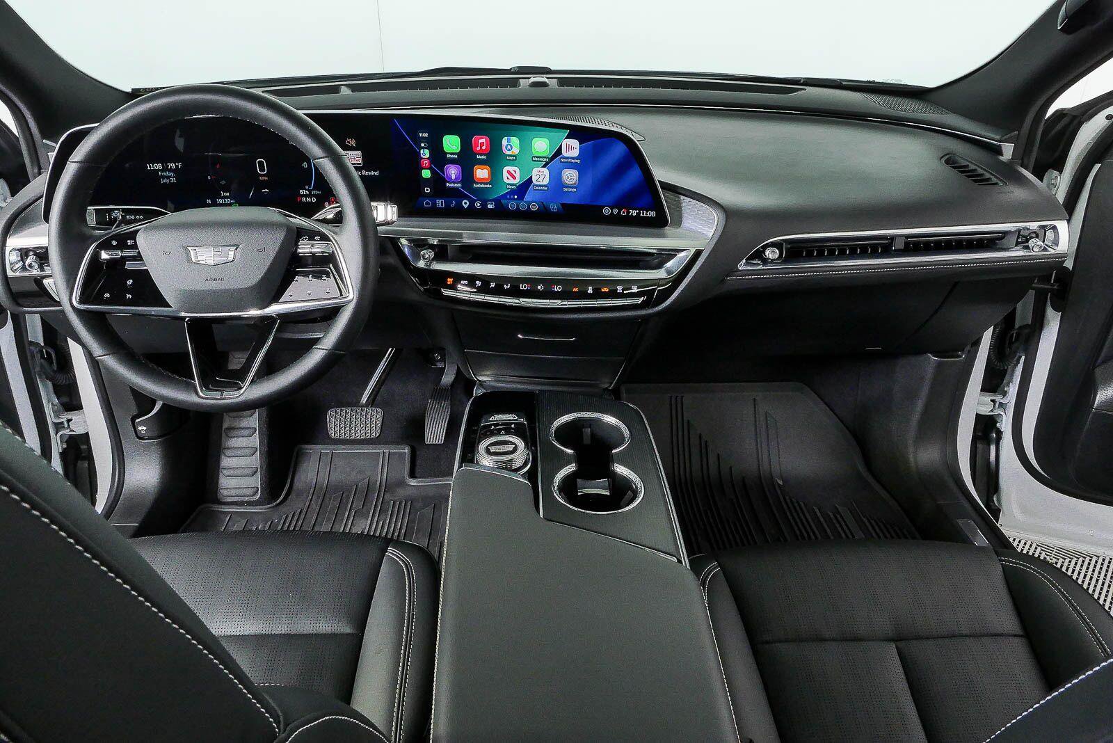 Used 2024 Cadillac Lyriq Sport AWD/4WD image 17