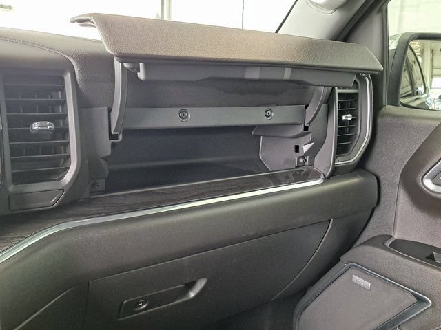 Used 2023 Chevrolet Silverado 1500 LTZ AWD/4WD image 19