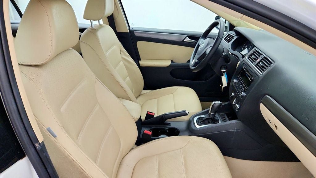 Used 2014 Volkswagen Jetta TDI FWD image 21