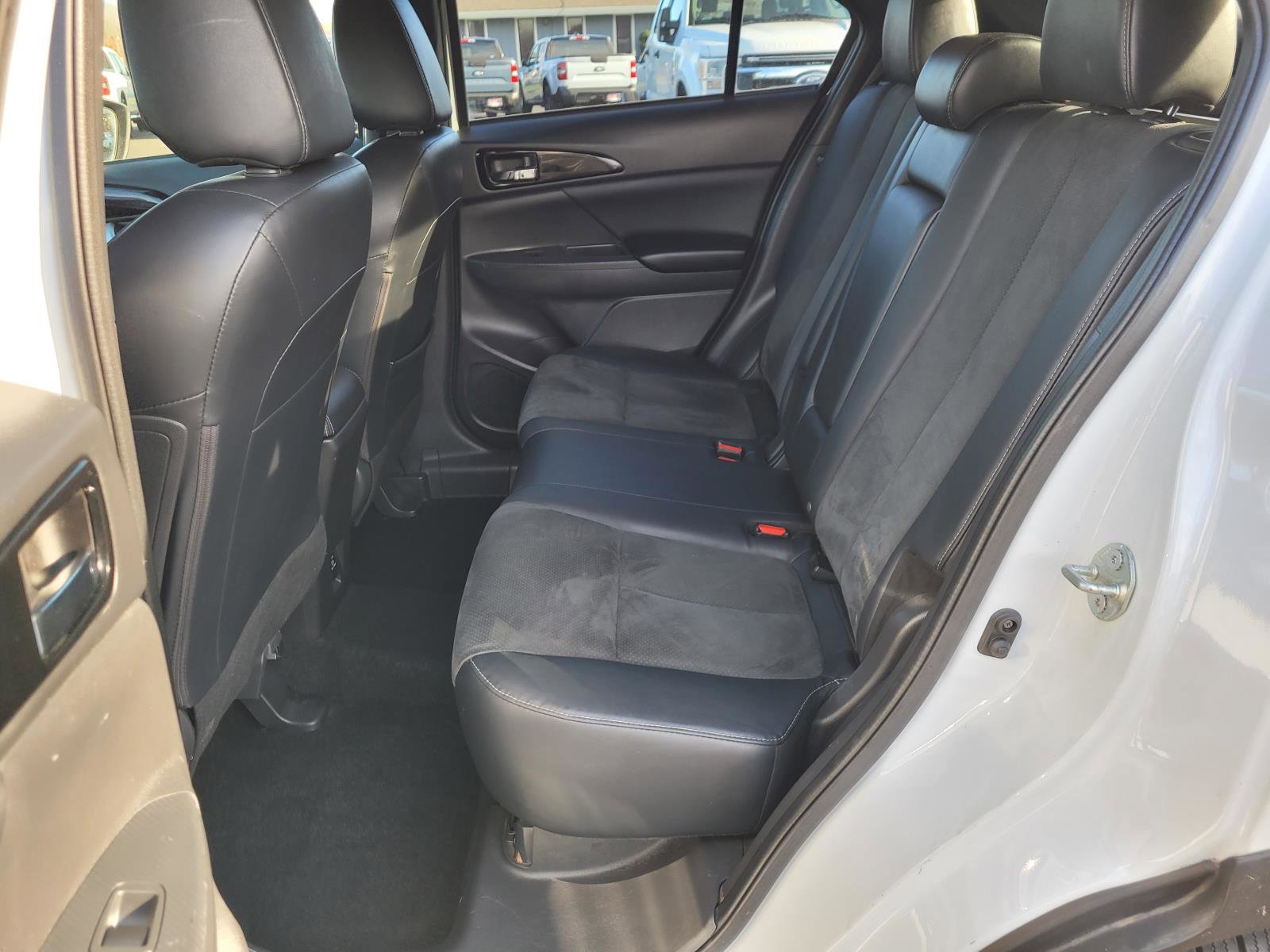 Used 2022 Mitsubishi Eclipse Cross SE image 32