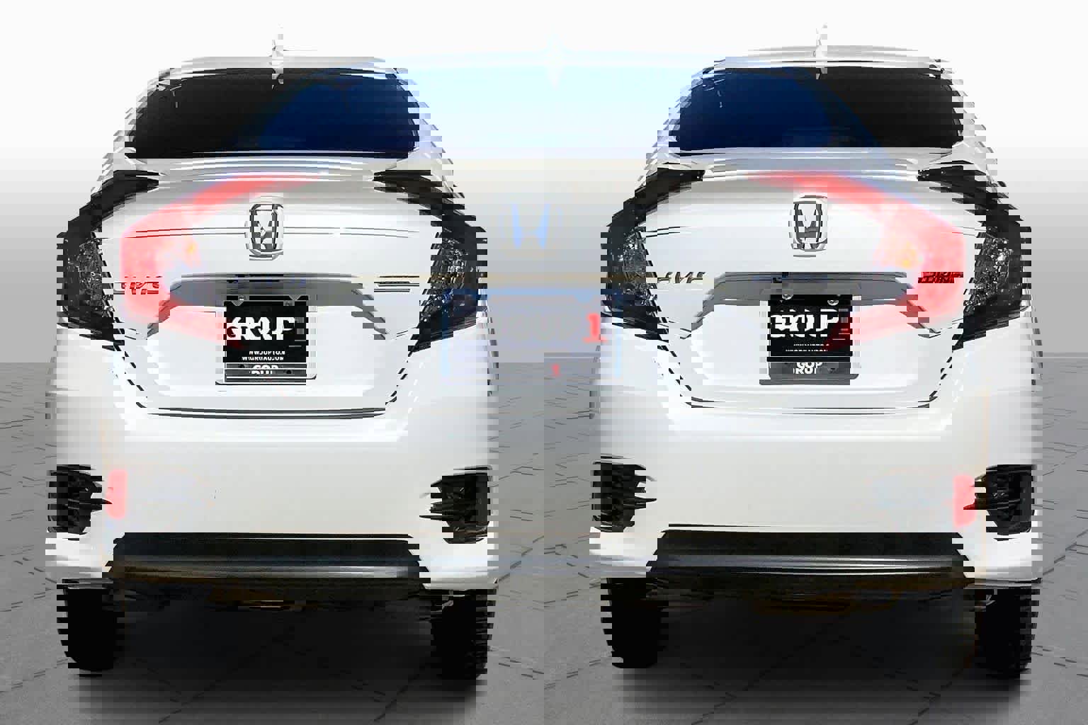 Used 2017 Honda Civic Touring image 5