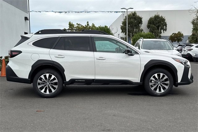 New 2025 Subaru Outback Limited image 3
