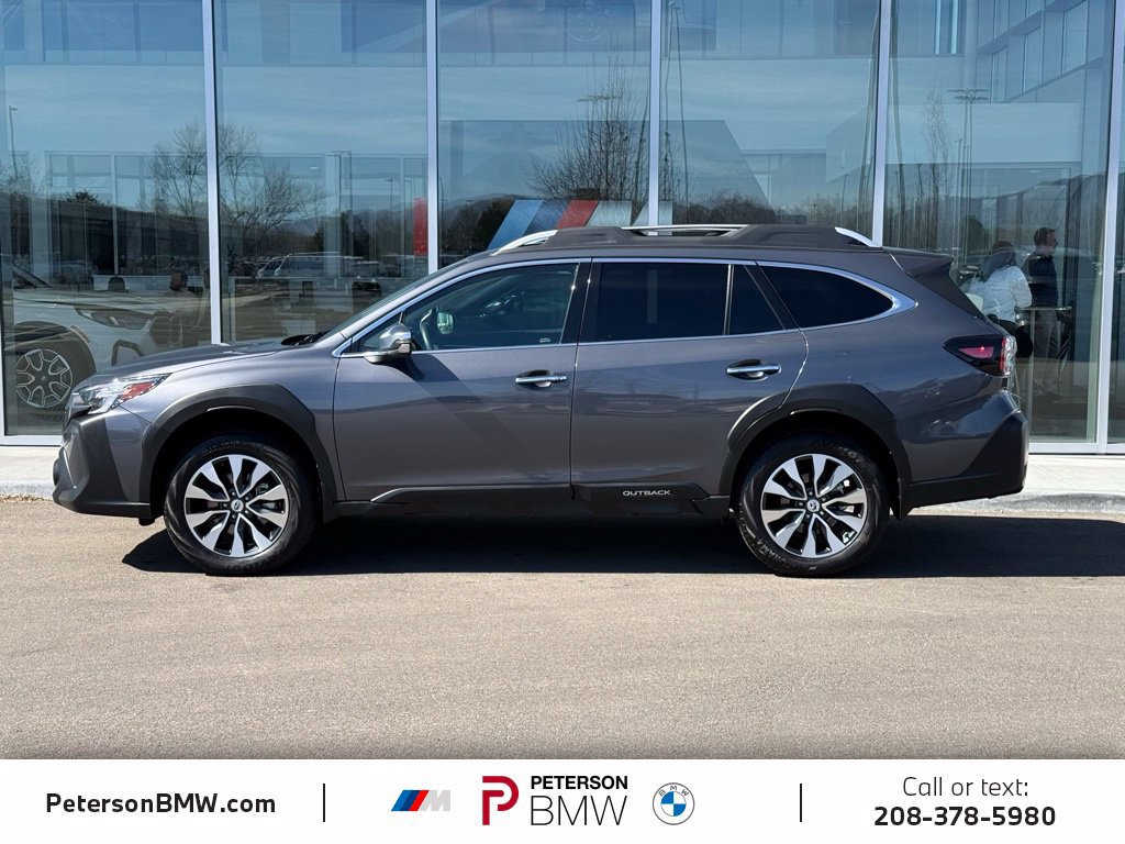 Used 2025 Subaru Outback Touring AWD/4WD image 2