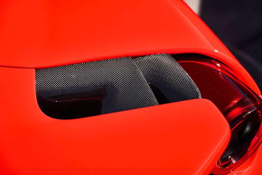 Used 2020 Ferrari 488 Pista Coupe RWD image 16