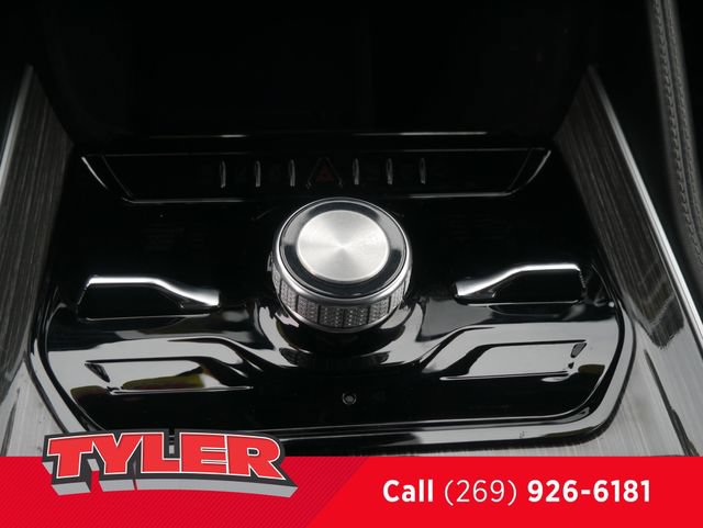 Used 2022 Jeep Wagoneer Series III w/ Premium Group I AWD/4WD image 32