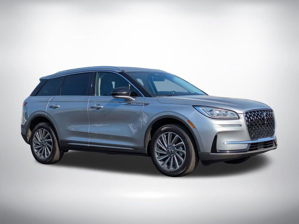 Used 2023 Lincoln Corsair Reserve w/ Equipment Group 201A AWD/4WD image 2