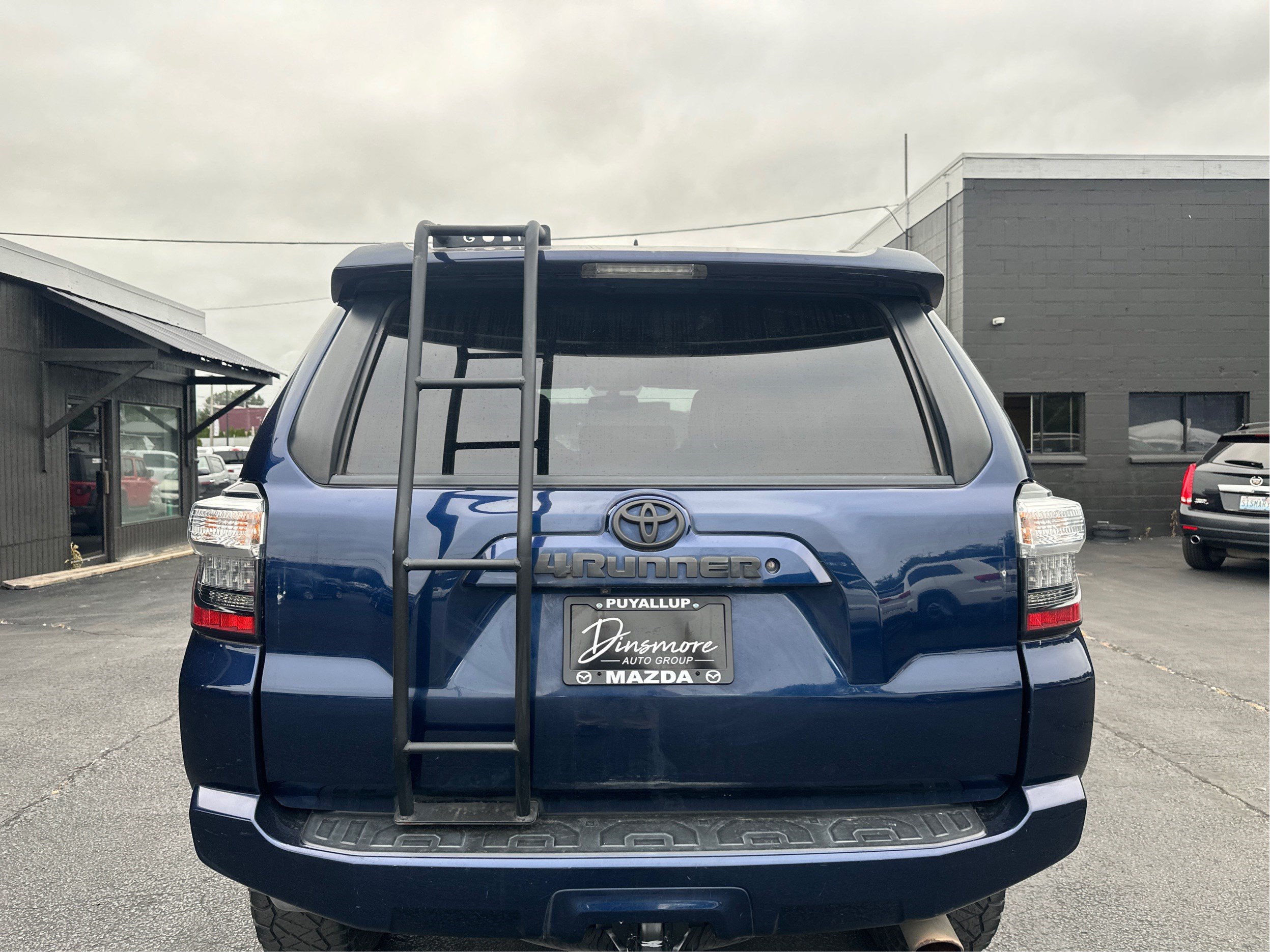 Used 2018 Toyota 4Runner SR5 Premium AWD/4WD image 26