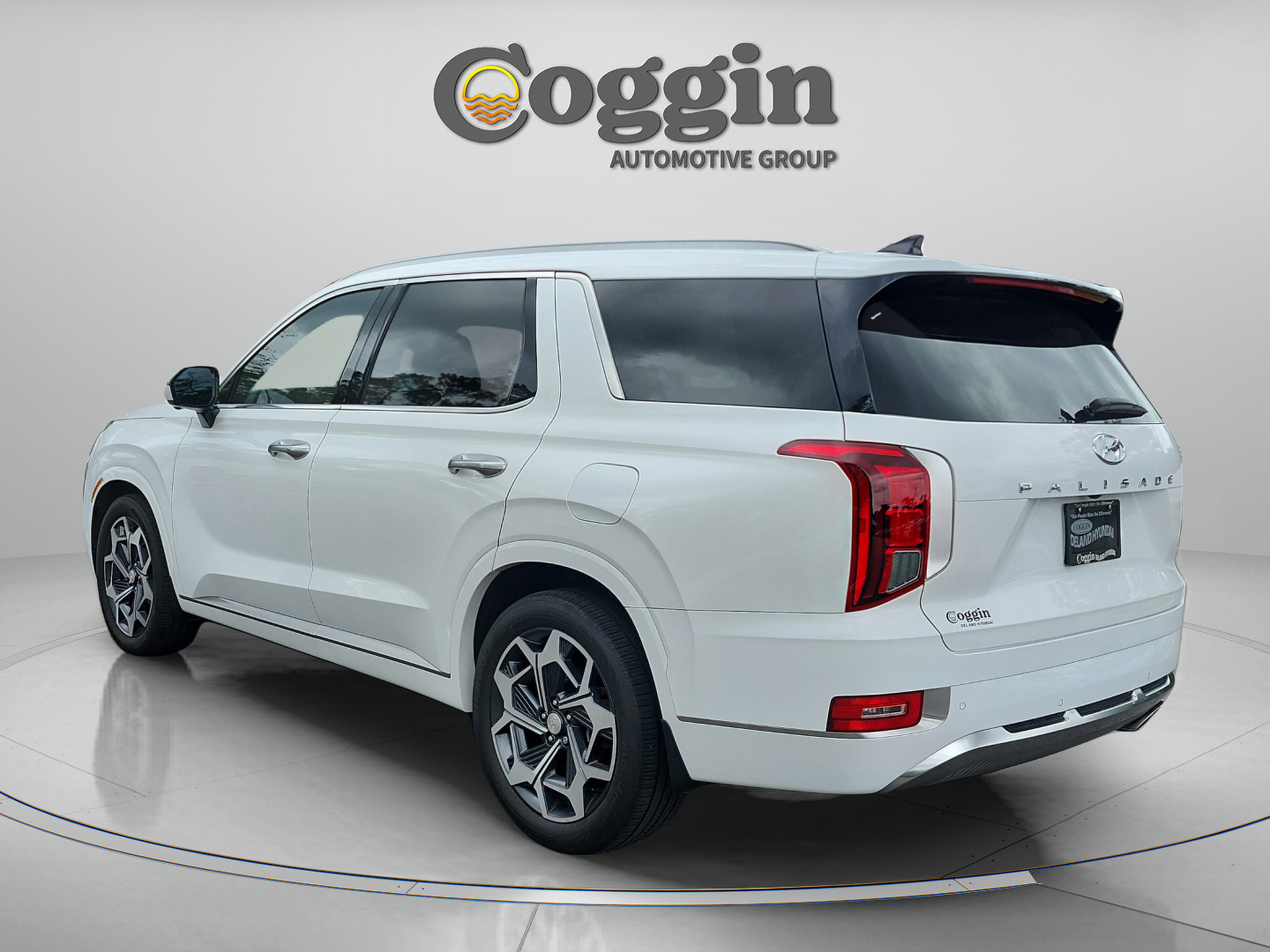 Used 2022 Hyundai Palisade Calligraphy FWD image 3