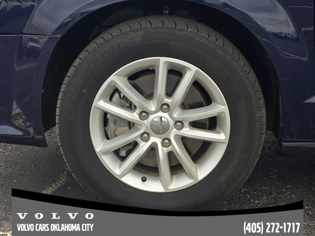 Used 2016 Dodge Grand Caravan SXT w/ Rear Park Assist Package FWD image 9