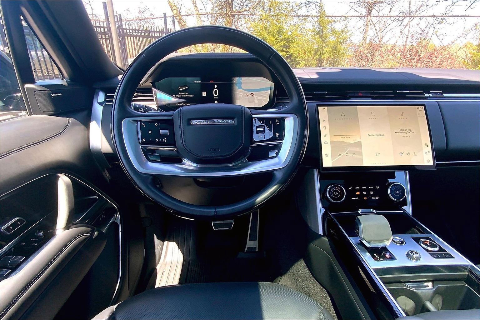 Used 2023 Land Rover Range Rover Long Wheelbase SE AWD/4WD image 5
