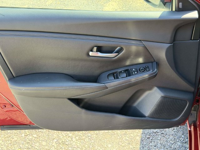 Used 2024 Nissan Sentra SV FWD image 15