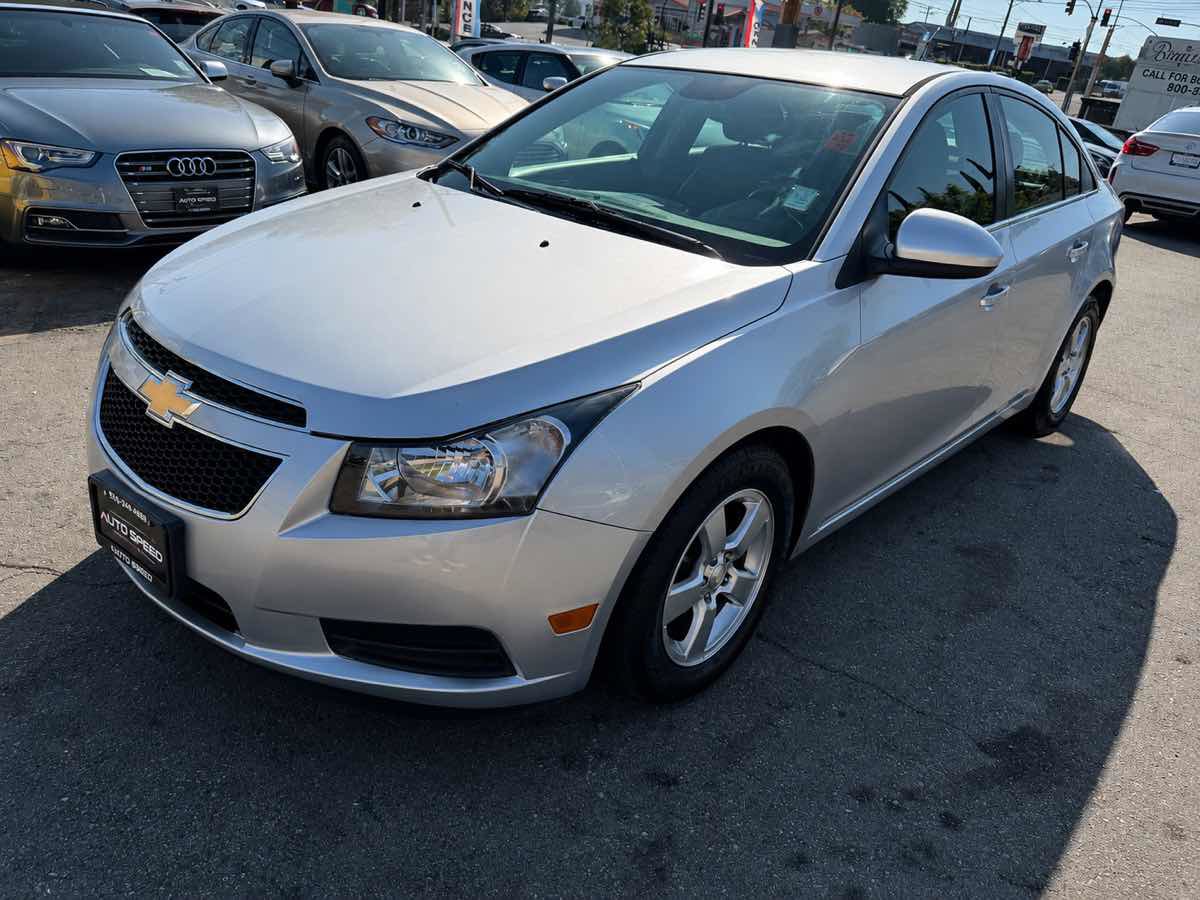 Used 2014 Chevrolet Cruze LT FWD image 3