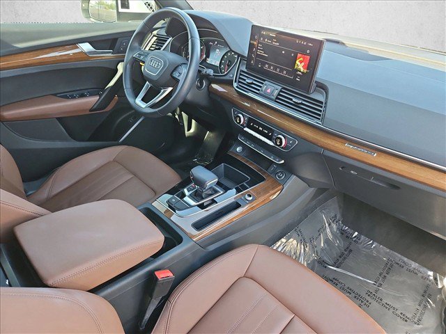 Used 2024 Audi Q5 2.0T Premium AWD/4WD image 27
